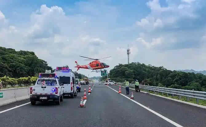 朝天区高速公路汽车救援案例