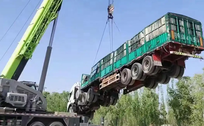朝天区道路脱困救援案例